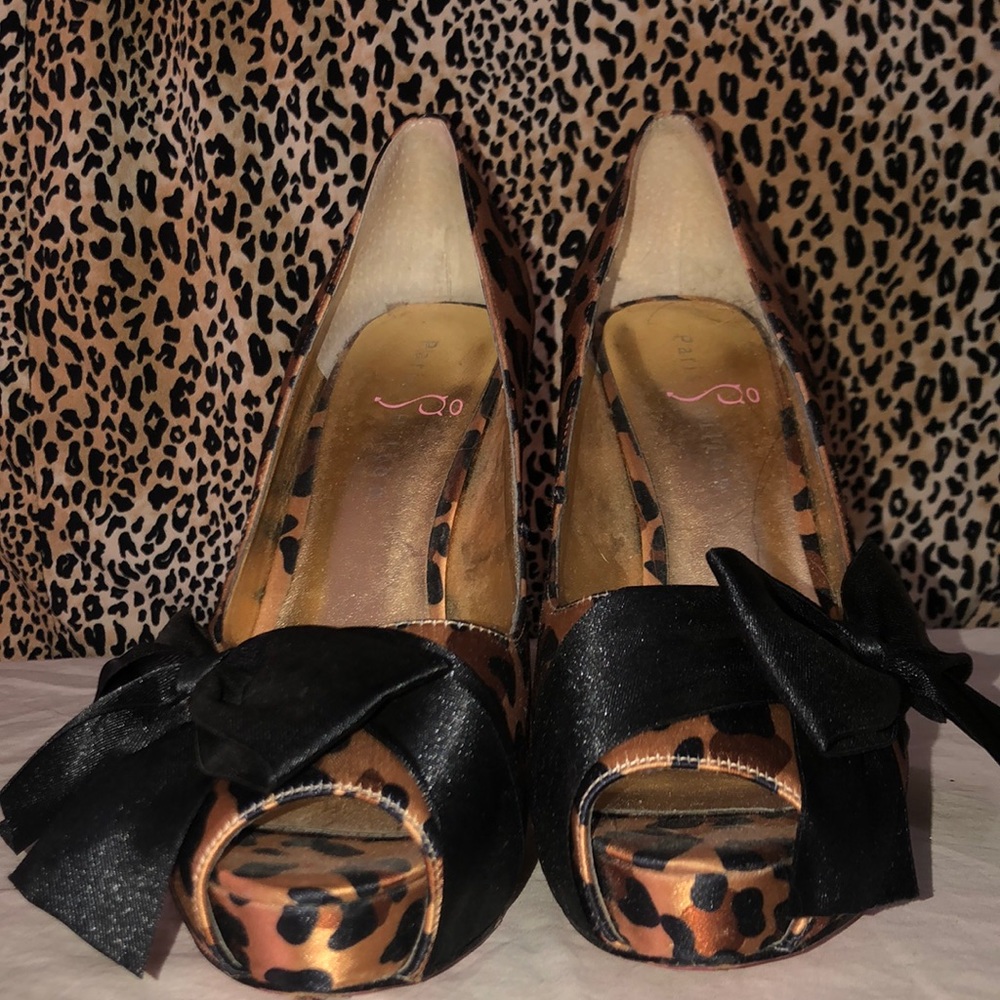 PARIS HILTON ~ cheetah Print + black bow